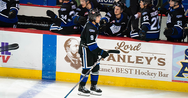 Royals roll to 6-3 win over Chiefs